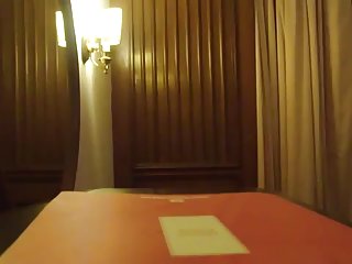Сексуальная детка Dani Daniels трахается с лысым мужиком порно с красивым трансом