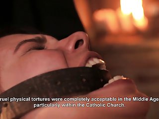 Черный секс с двумя красивыми девушками человек снял двух шлюх и поджарил их, чтобы они даже не могли встать