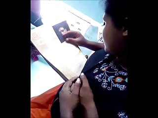 Сексуальная красивые девушки трах блондинка трахает свою рыжую подружку крепко
